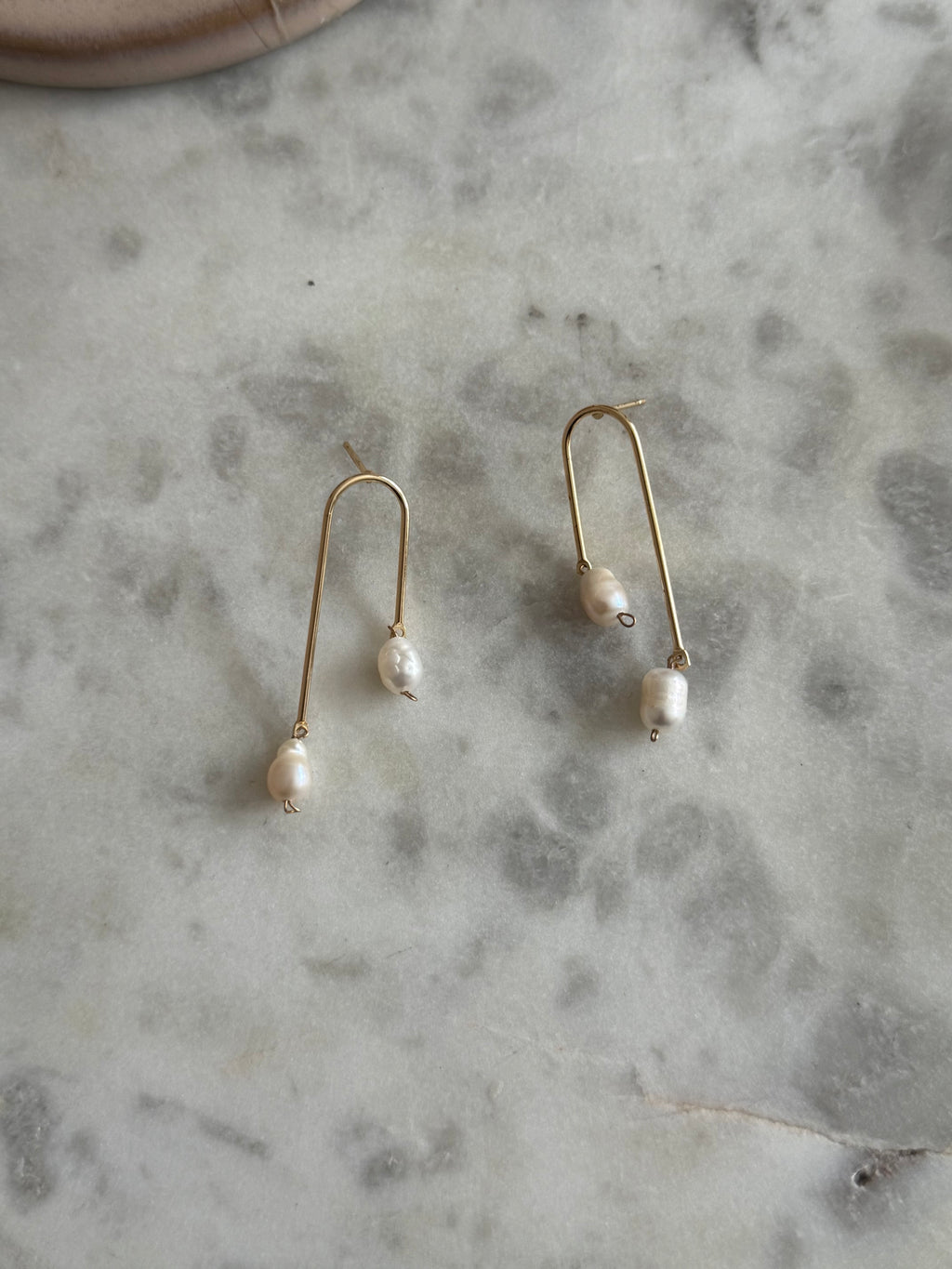 Pearly Arches Earring