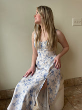 Load image into Gallery viewer, The Cassia Floral Dress

