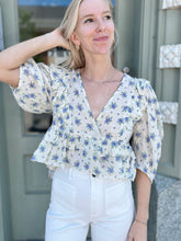 Load image into Gallery viewer, The Jane Floral Top
