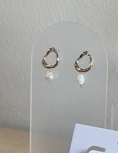 Load image into Gallery viewer, Abstract Pearl Earrings
