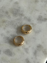 Load image into Gallery viewer, The Everyday Earring

