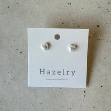 Load image into Gallery viewer, Mini Pearl Heart Studs
