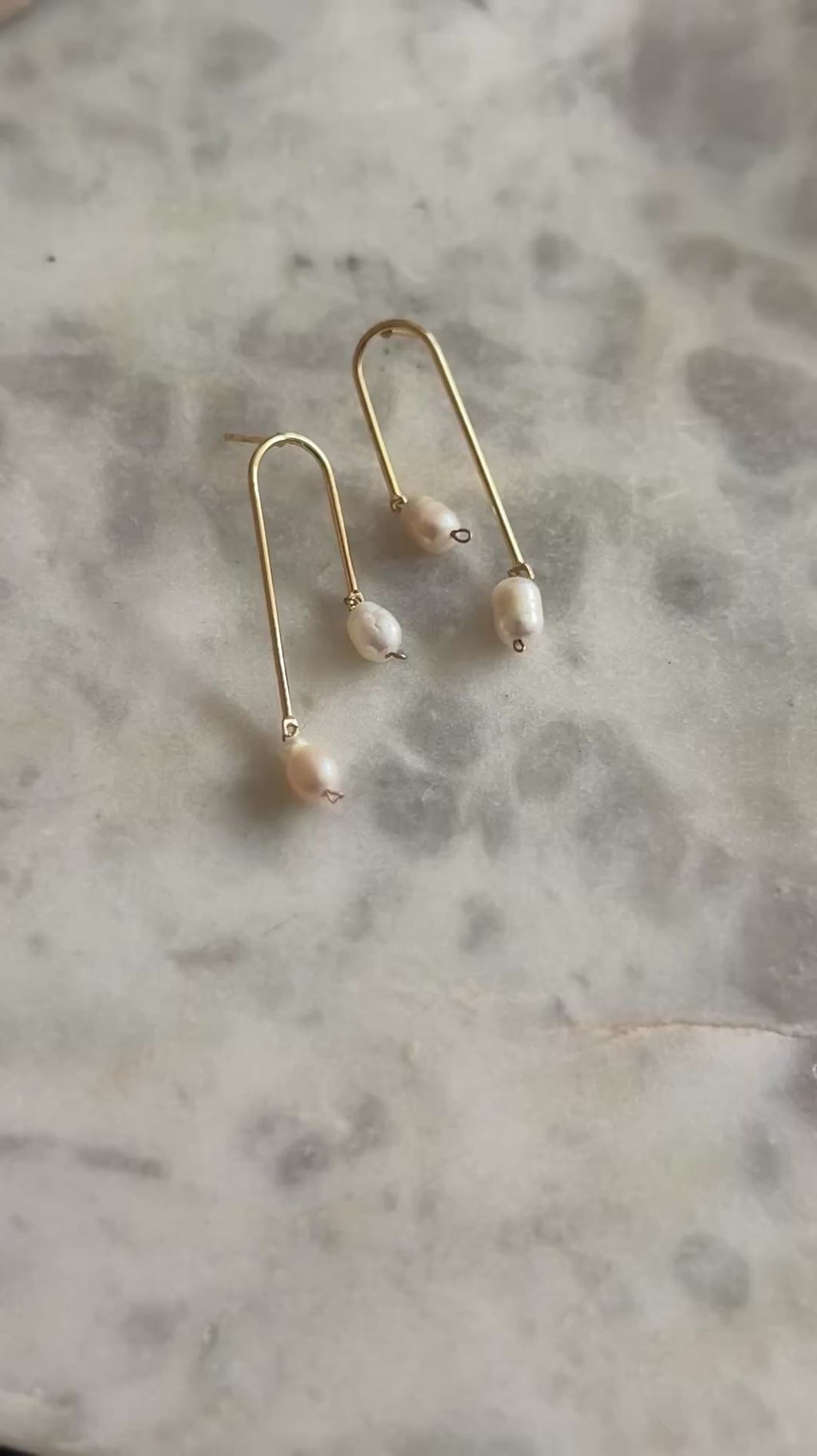 Pearly Arches Earring