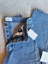 Load image into Gallery viewer, Mulberry Straight Jeans
